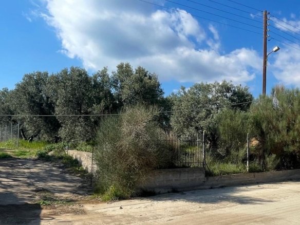 Oikopedo Chalkidiki Kalyves Polygyrou 1