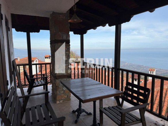 sp 27 monokatoikia palaios panteleimonas 17 Sirun Property