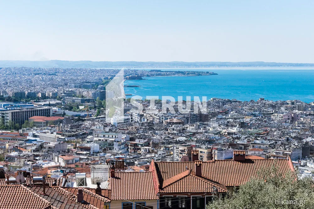 Plot, Thessaloniki – Ano Poli